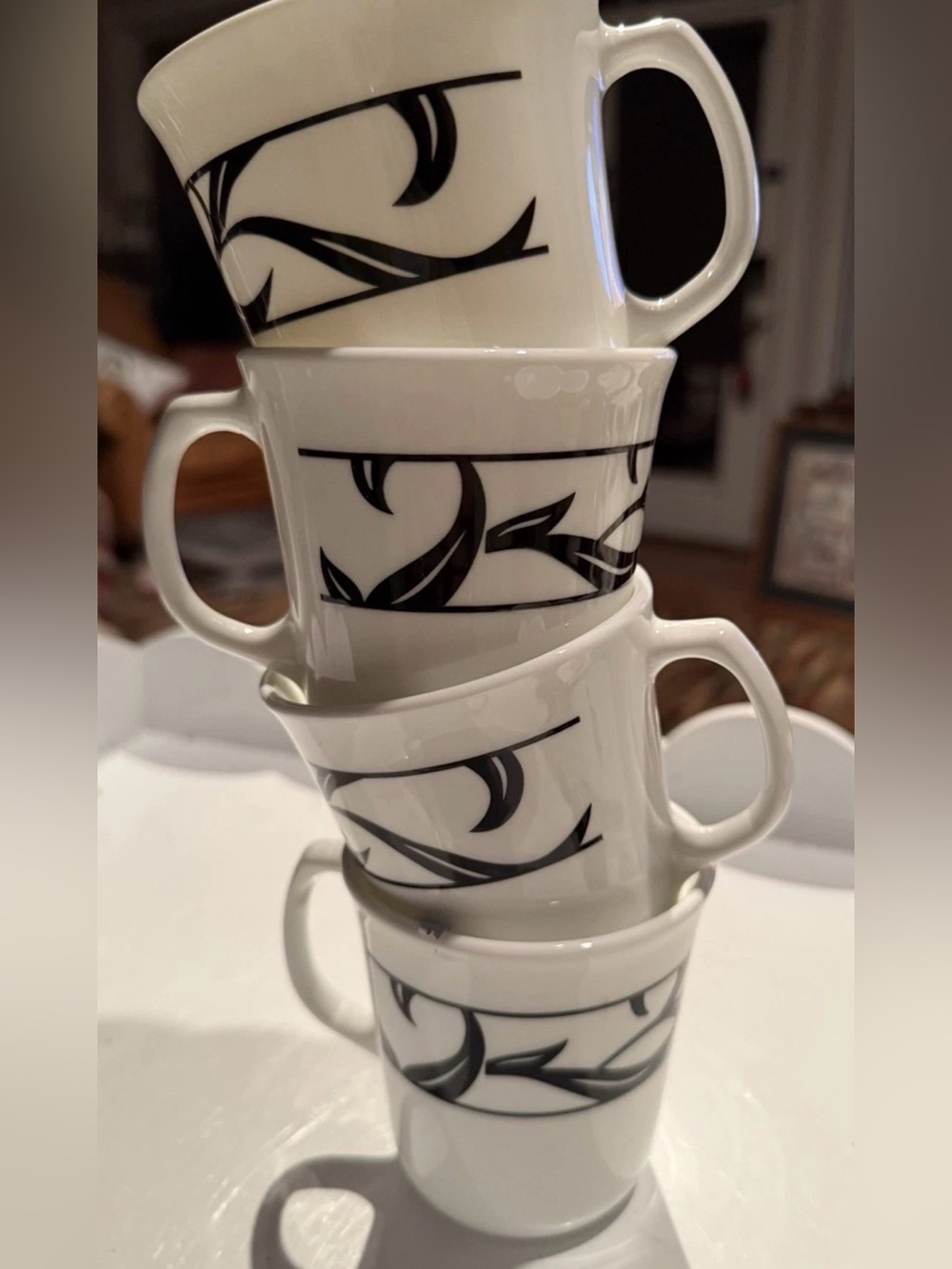 4 Vintage Discontinued Corning Corelle Lyrics White w/ Black Swirls Cups Mugs